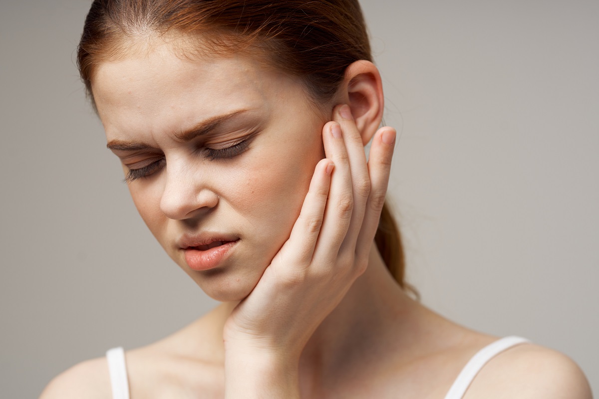 Sos otalgia in autunno: come contrastare efficacemente il mal d’orecchio